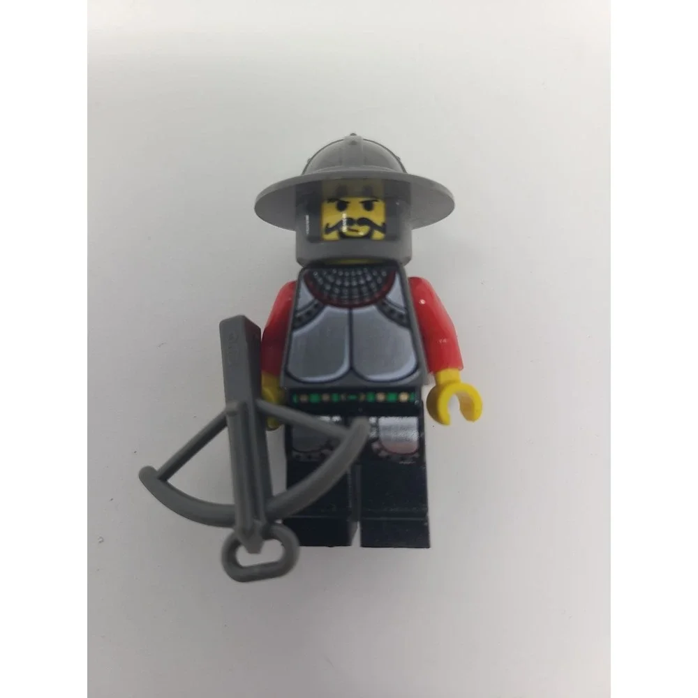 Vintage LEGO Minifig Lot: Knight, Bandit, Alpha Team - Picture 2 of 12